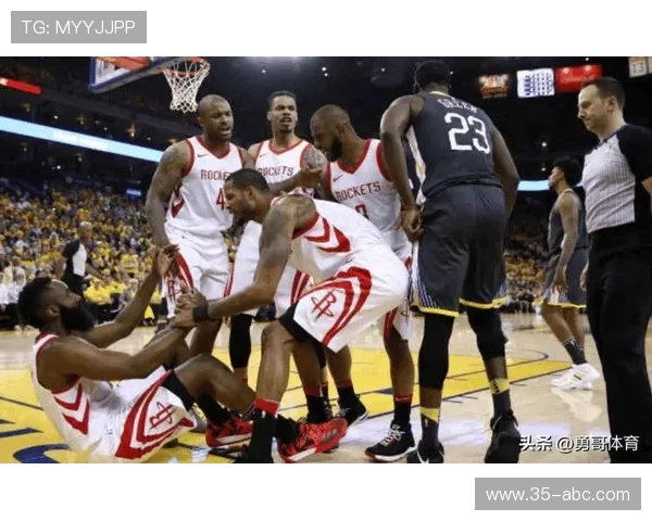 2016年火箭队与黄蜂队精彩对决全场录像回顾与分析