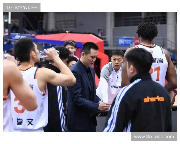 赛后分析：上海篮球队与北京篮球队的战术配合与表现评估